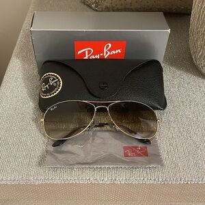 Unisex Sunglasses for women.Aviator Gradient